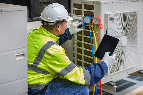Professional Emergency Hvac Repair technician working in Morehead City, NC